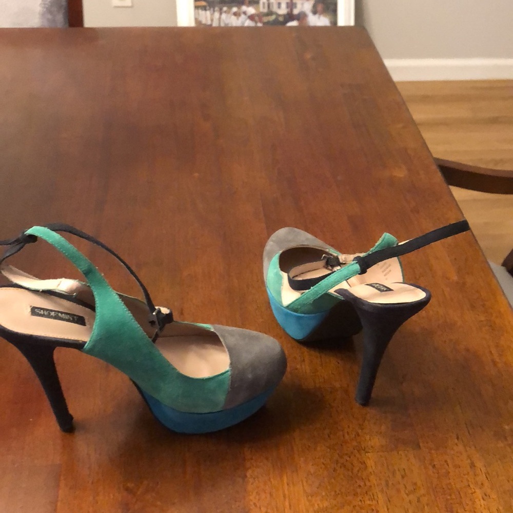 Danielle-Greene Multi Colored Pumps - Picture 2 of 4